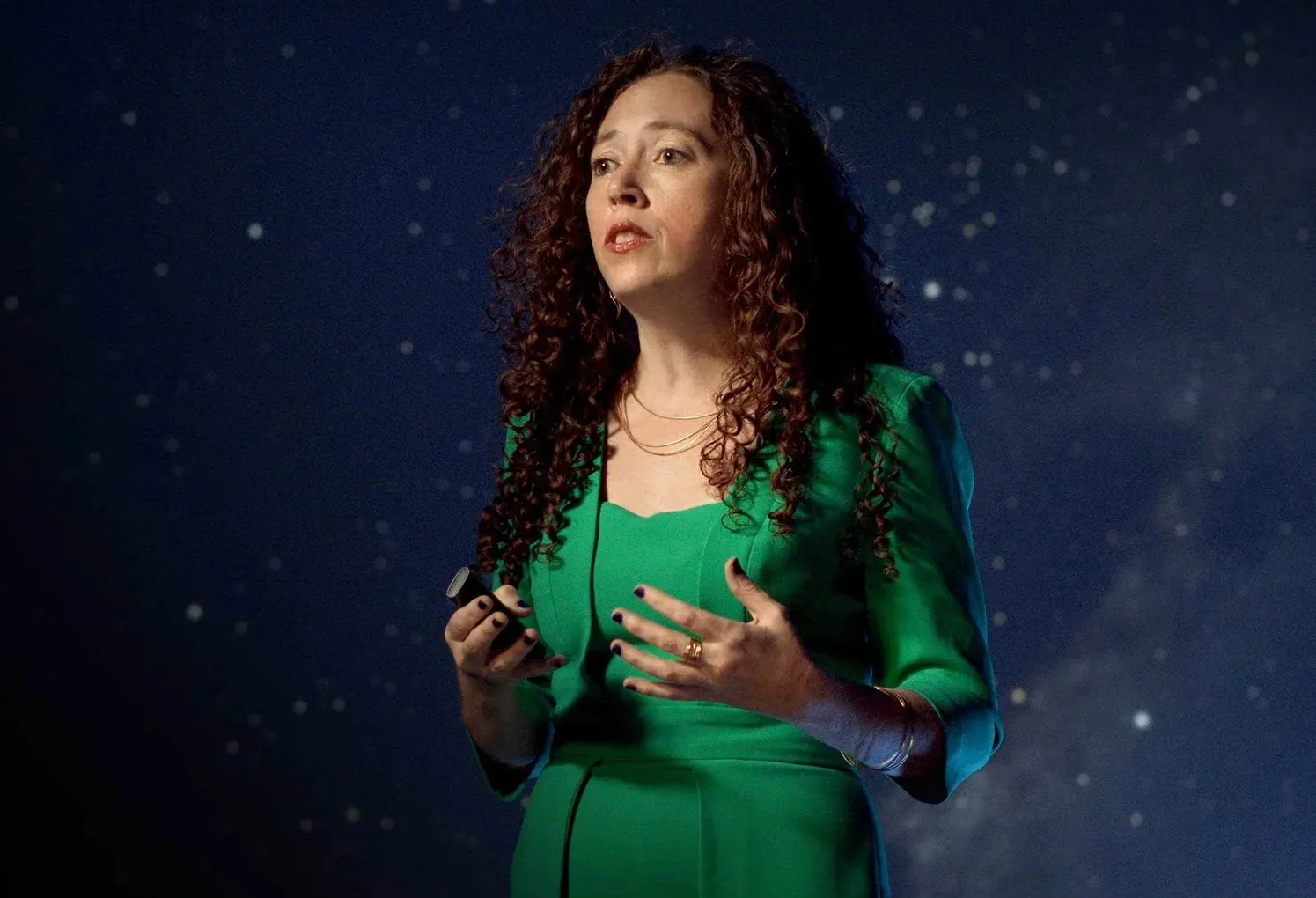 Outlier_CM_course-overview-astronomy-jackie_1_2000x1020.webp