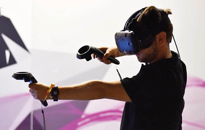 Introduce students to augmented reality and virtual reality technology.